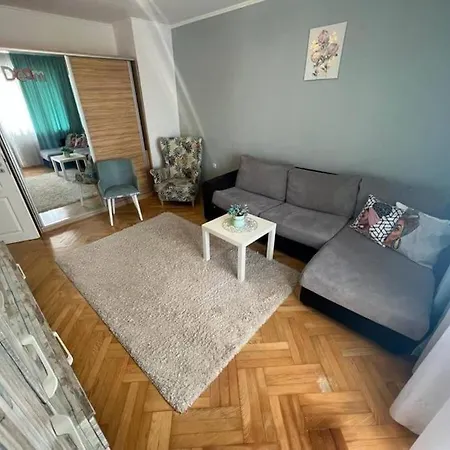 Apartment Urban Escape *