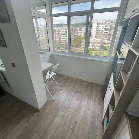 Urban Escape Apartment Varna